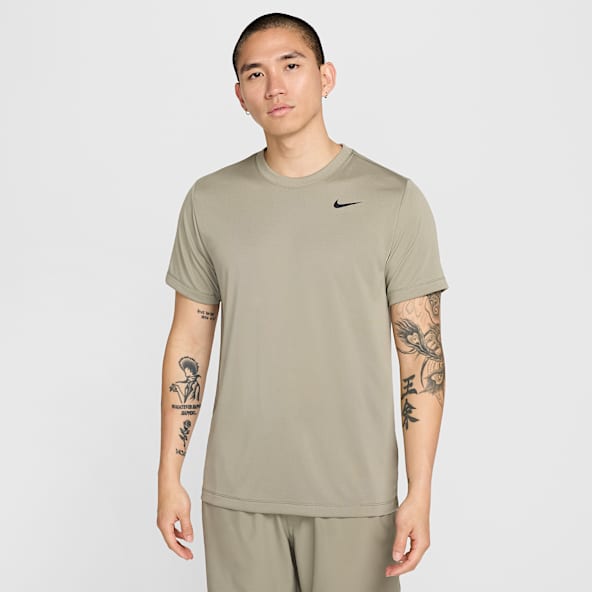 Nike t shirt mens price discount